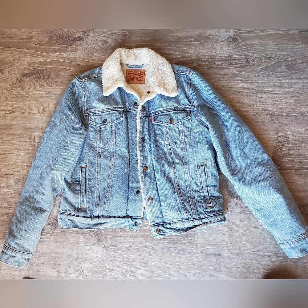 Levi's Women's Original Sherpa Trucker Jean Jacket